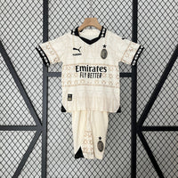 24/25 Kids AC Milan Royal Kit