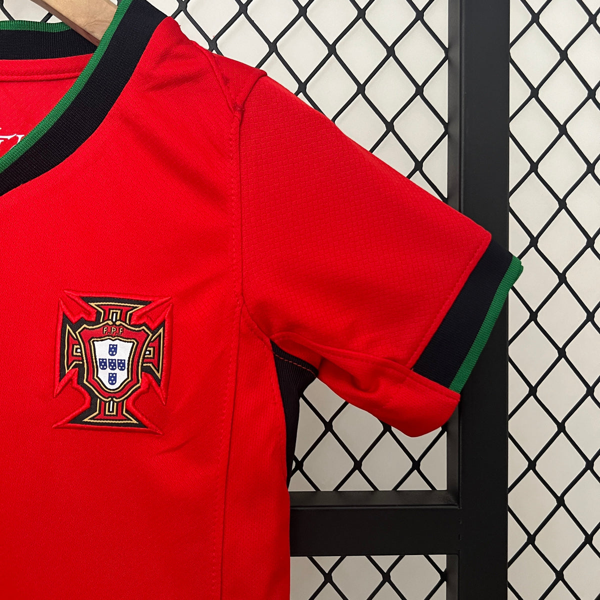 24/25 Kids Portugal Home Kit