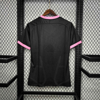 Inter Milan “Serpiente Rosa” Special Kit