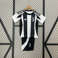 24/25 Kids Juventus Home Kit