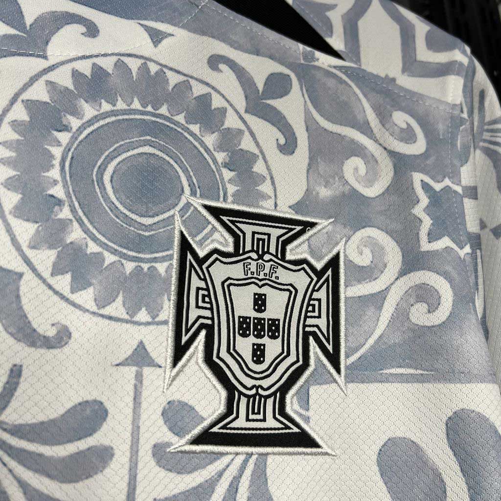 Portugal x LV Special Kit