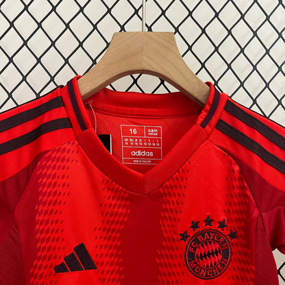 24/25 Kids Bayern Home Kit